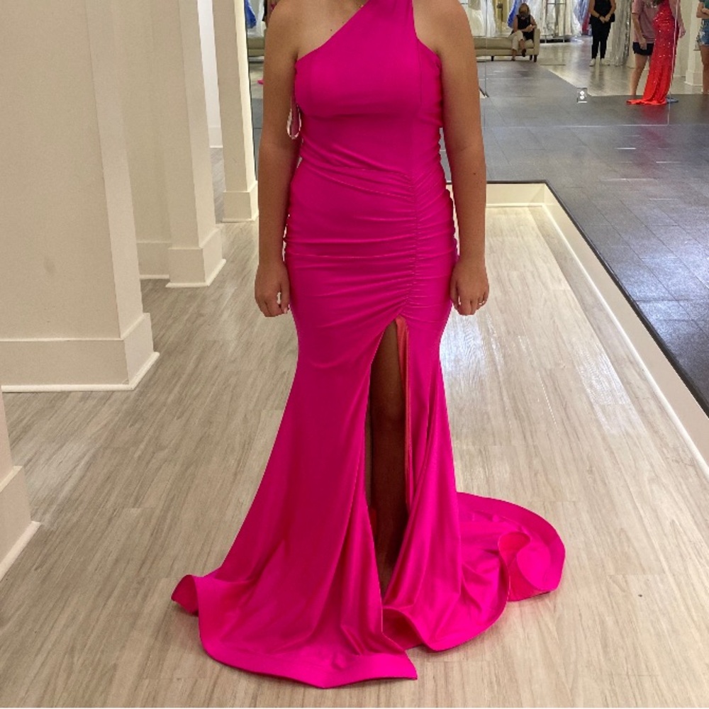 Jessica Angel formal - Picture 4 of 4